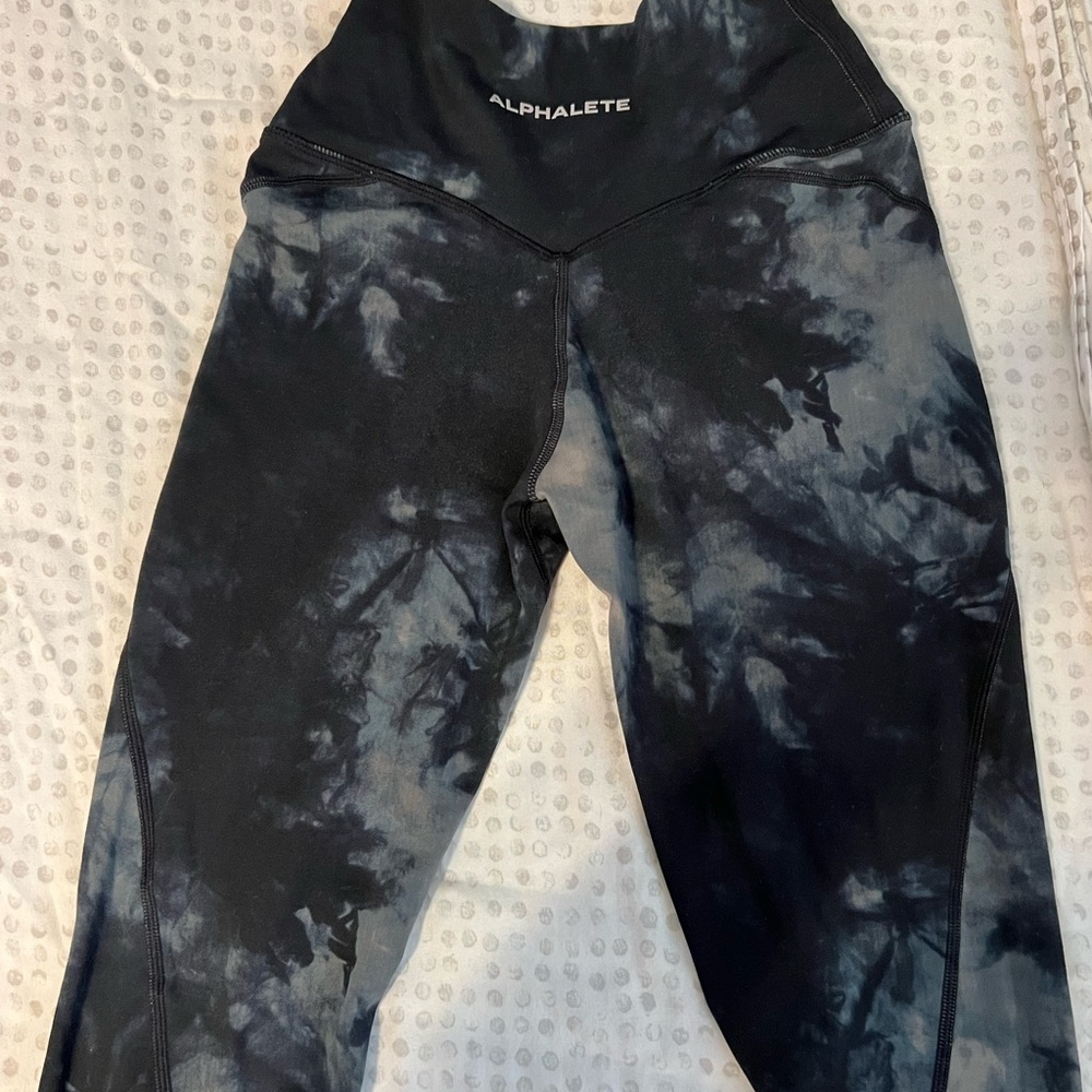 Alphalete cross waist high rise leggings